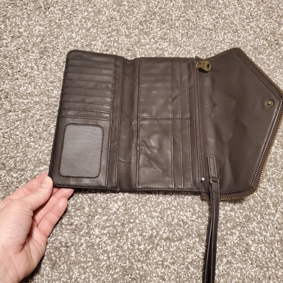 2/$30 like new πMatt and natt vegan leather clutch with metal zipper detailing - Picture 5 of 16